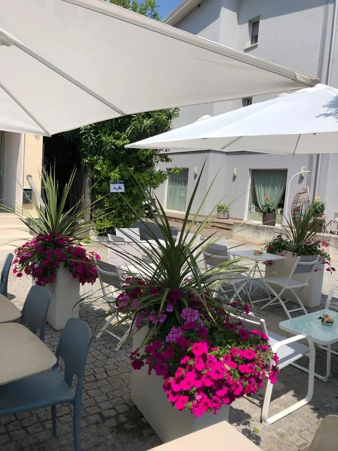 Apart-Hotel La Rocchetta Padenghe sul Garda 3*,  Italien
