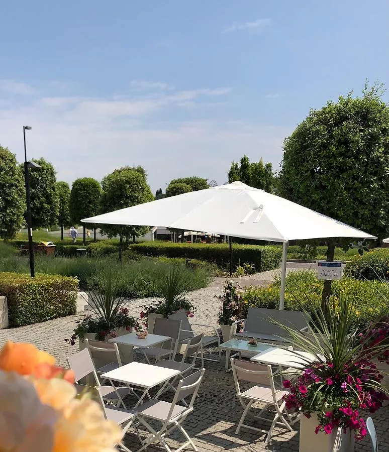 Apart-Hotel La Rocchetta Padenghe sul Garda Italien